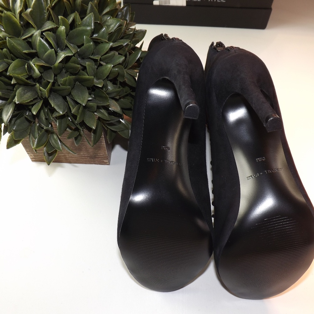Kendall & Kylie Ginny Black Suede LaceUp Heels New - Picture 6 of 7